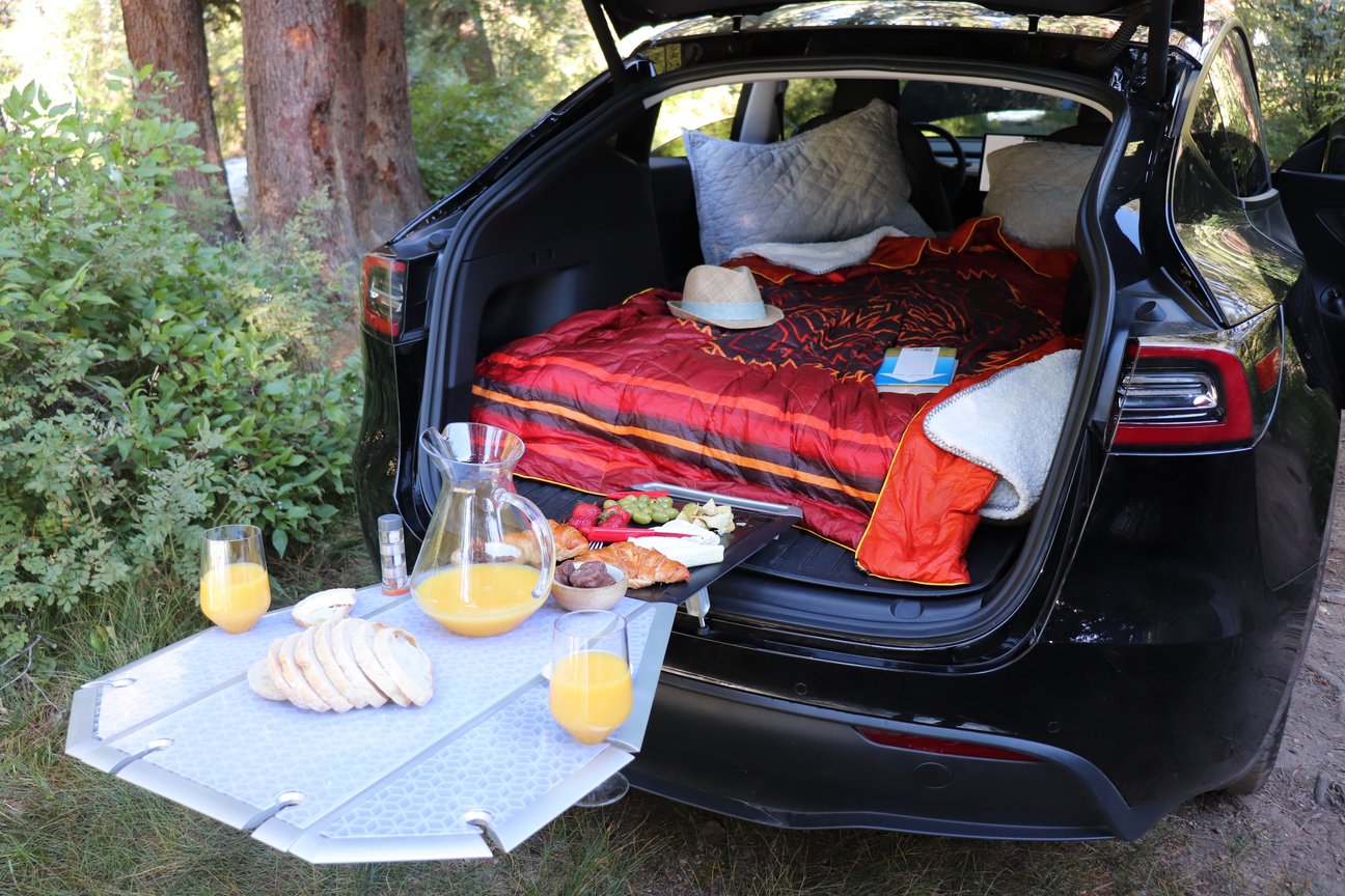 Tailgate Table for Tesla Model S, 3, X, & Y