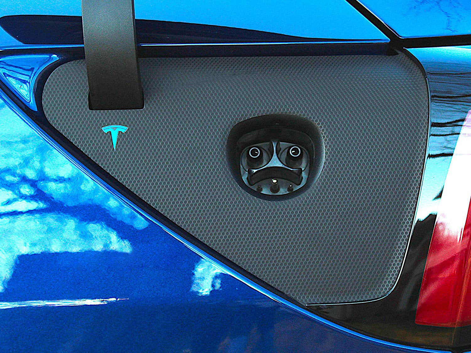 Tesla Model 3 & Y Charging Dock Wrap